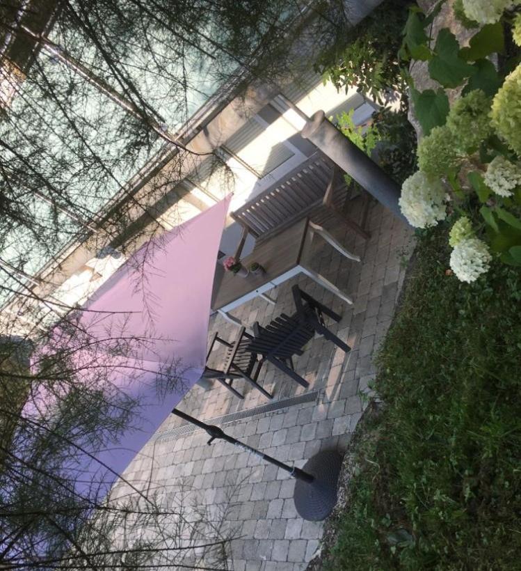 Schoene Ferienwohnung 2,5 Zimmer In Stadtnaehe Mit Eigenem Hofgarten 바링엔 외부 사진