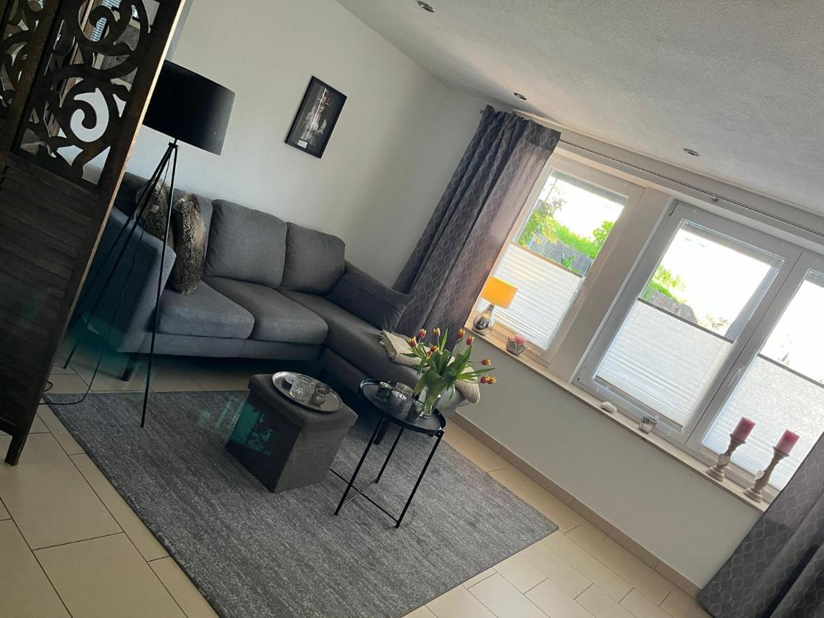 Schoene Ferienwohnung 2,5 Zimmer In Stadtnaehe Mit Eigenem Hofgarten 바링엔 외부 사진