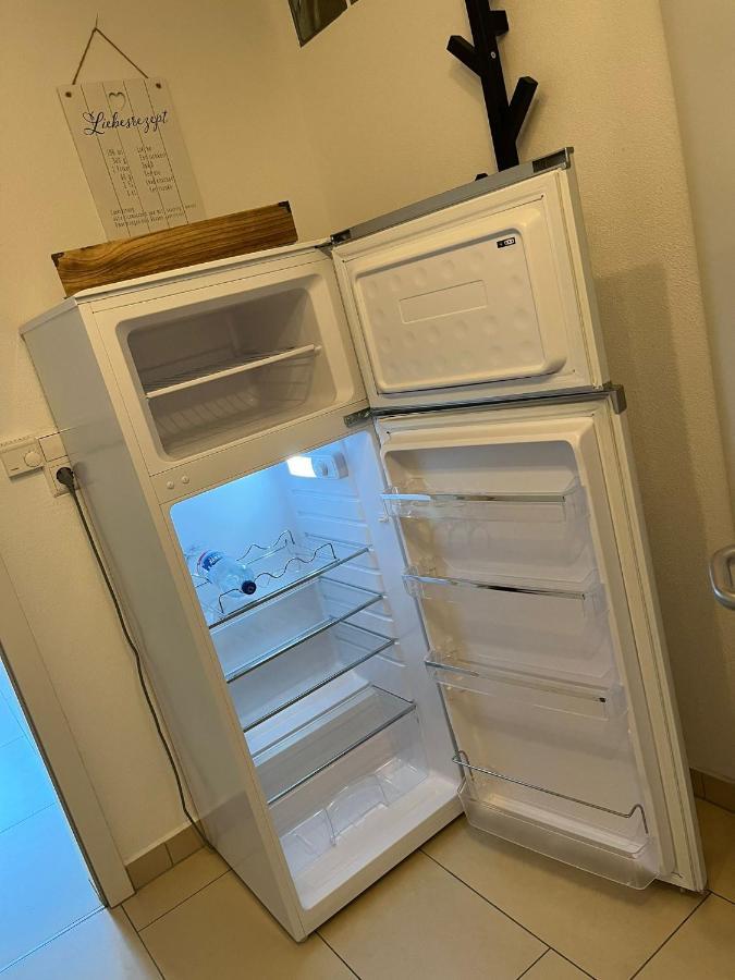 Schoene Ferienwohnung 2,5 Zimmer In Stadtnaehe Mit Eigenem Hofgarten 바링엔 외부 사진