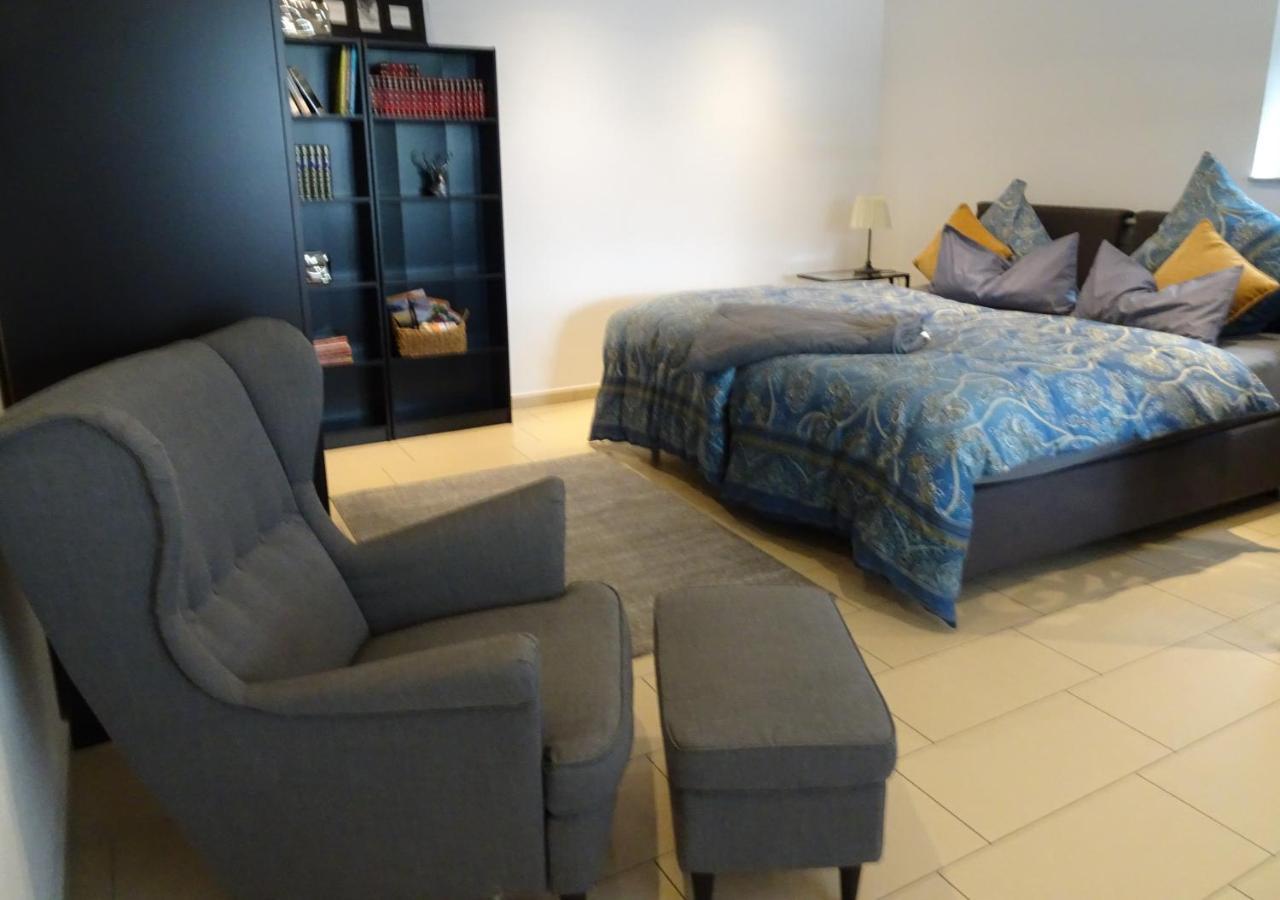 Schoene Ferienwohnung 2,5 Zimmer In Stadtnaehe Mit Eigenem Hofgarten 바링엔 외부 사진